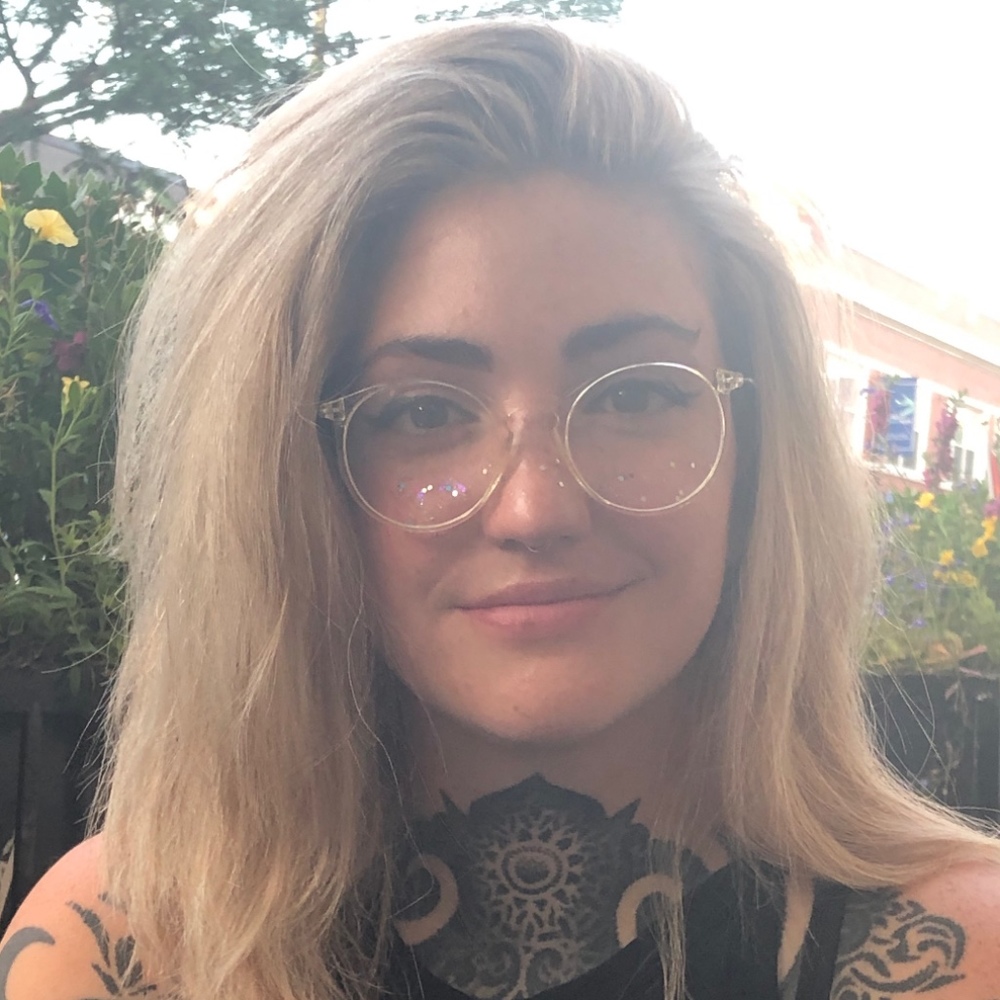Meet your Posher, Danica